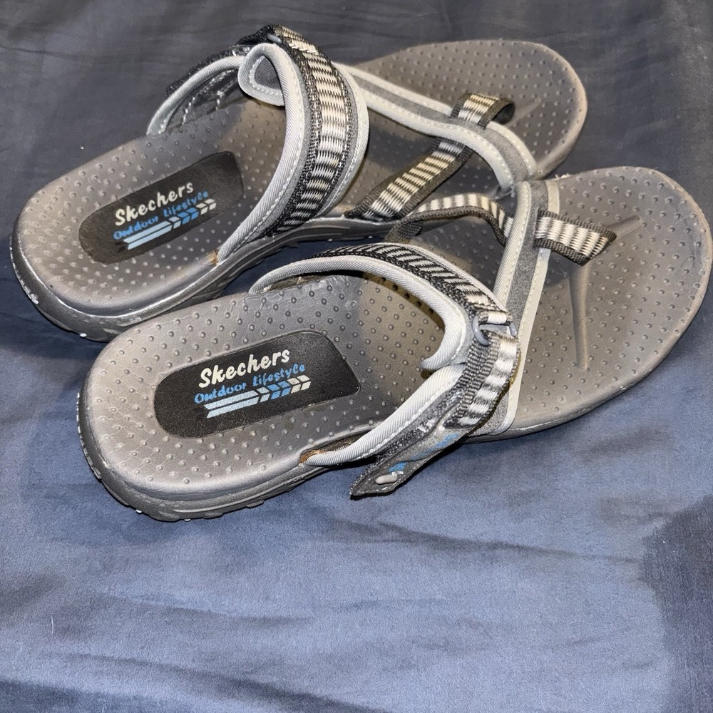 Sketchers Outdoor Lifestyle Women's Size‎ 6 Gray Fabric Closure, Big Toe Strap